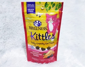 Snack Kucing Wellness Kittles Grain Free Salmon & Cranberries Recipe 2oz
