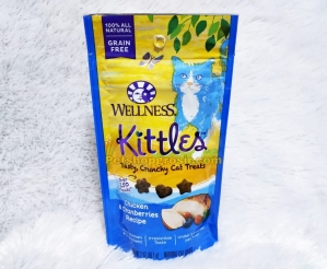 Snack Kucing Wellness Kittles Grain Free Chicken & Cranberries Recipe 2oz